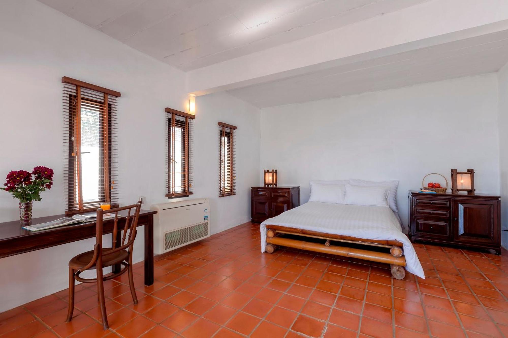 Baan Khunying - Secluded Phuket Beachfront Villa Rawai Exterior photo