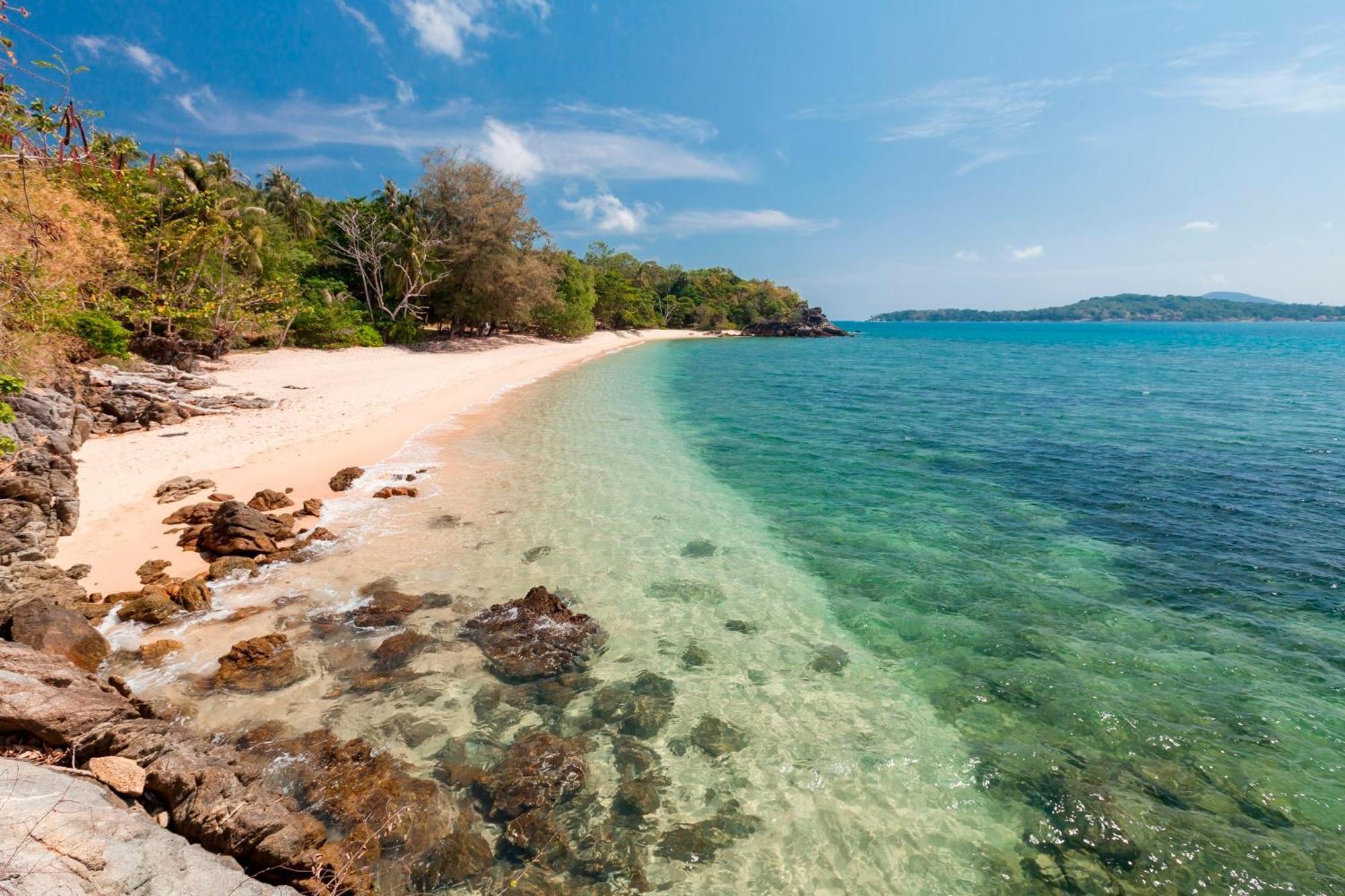 Baan Khunying - Secluded Phuket Beachfront Villa Rawai Exterior photo