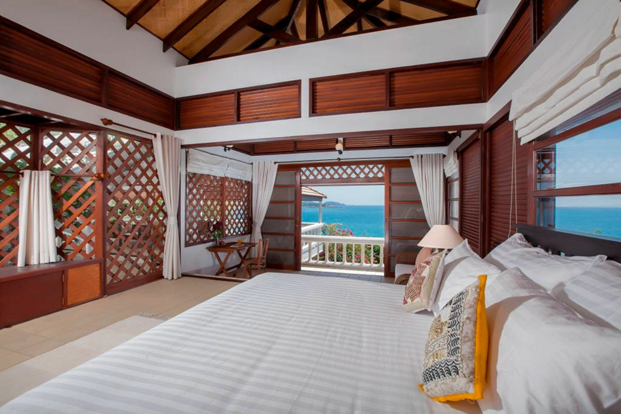 Baan Khunying - Secluded Phuket Beachfront Villa Rawai Exterior photo